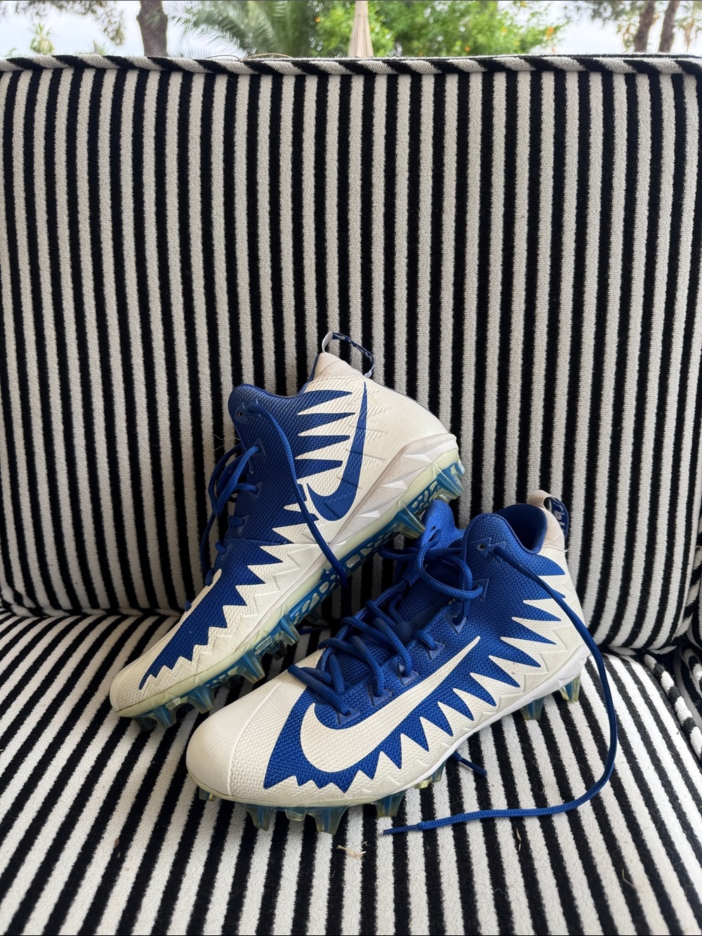 Nike Alpha Menace Shark Football Cletes